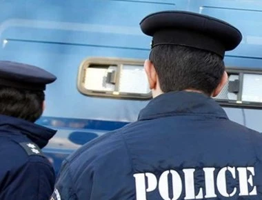 Τι βρήκαν στο σπίτι του Αλβανού που παρίστανε τον αστυνομικό του Τσίπρα